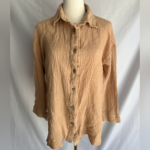 Tops - ❤️3/$12 100% Cotton Tan Button-Up Shirt